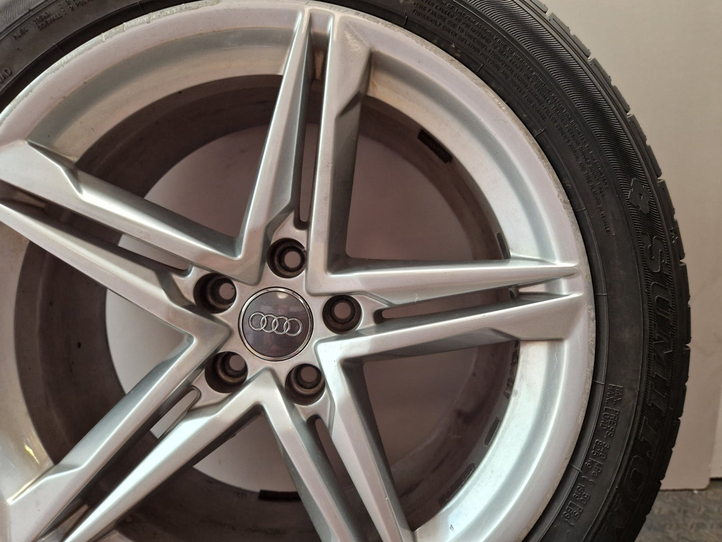 Audi A5 S-Line 18" Alloy Wheel with Tyre 235/50/18 8W0601025DE ~5mm