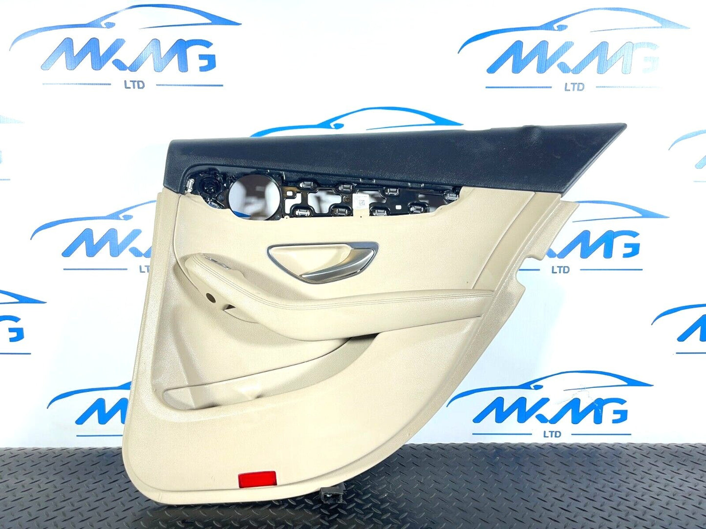 14-21 MERCEDES BENZ C350e W205 GENUINE SALOON REAR DRIVER SIDE DOOR CARD PANEL