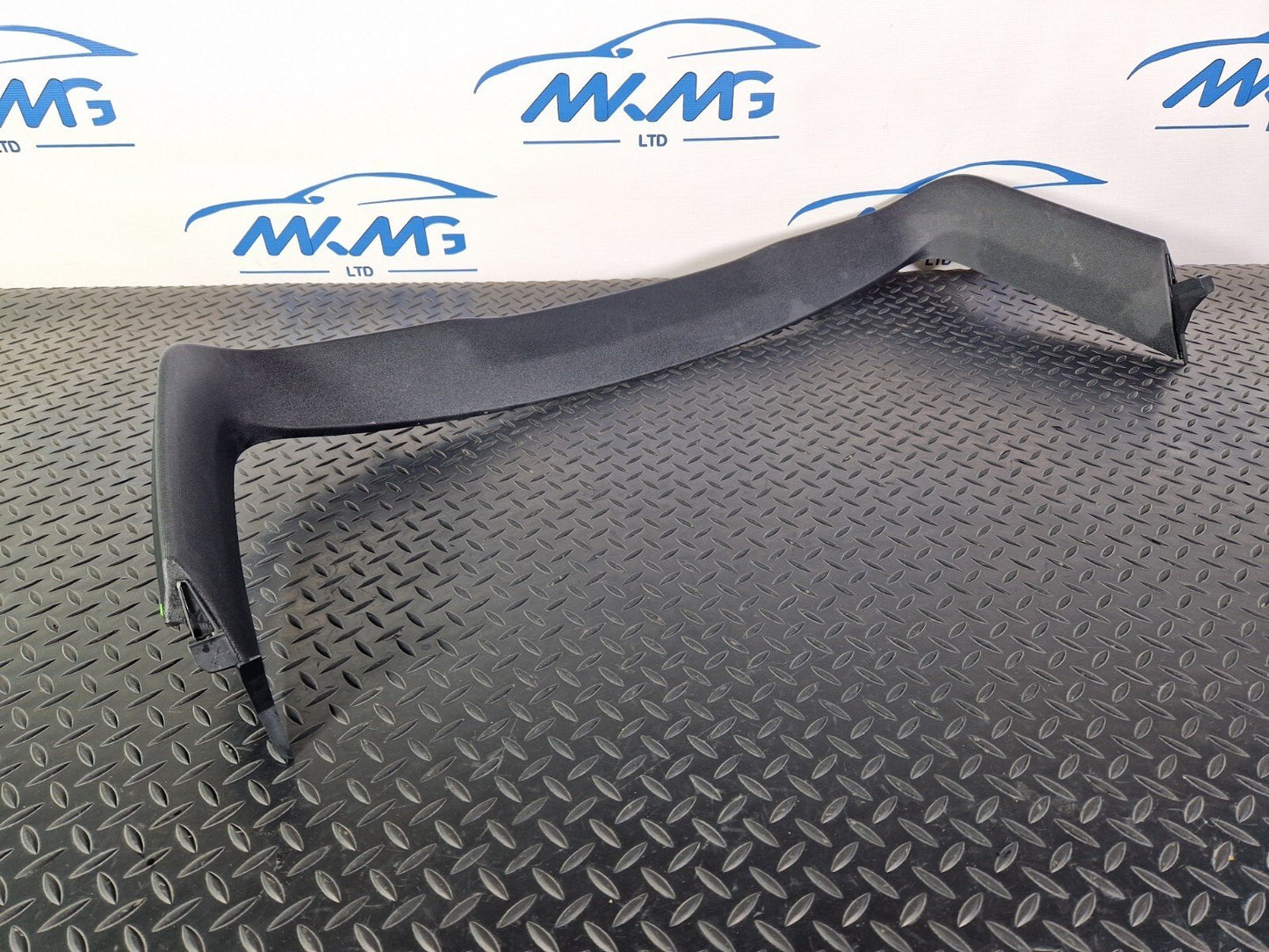14-21 MERCEDES C220d W205 TAILGATE PANEL TRIM COVER A2057401500