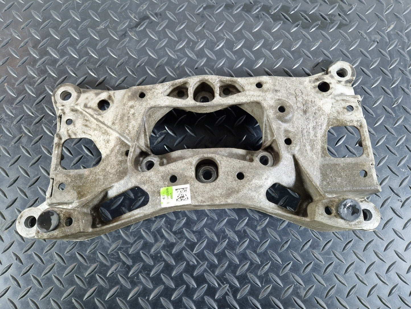 16-19 AUDI A4 AVANT B9 GENUINE GEARBOX TRANSMISSION BRACKET 8W0399262AE