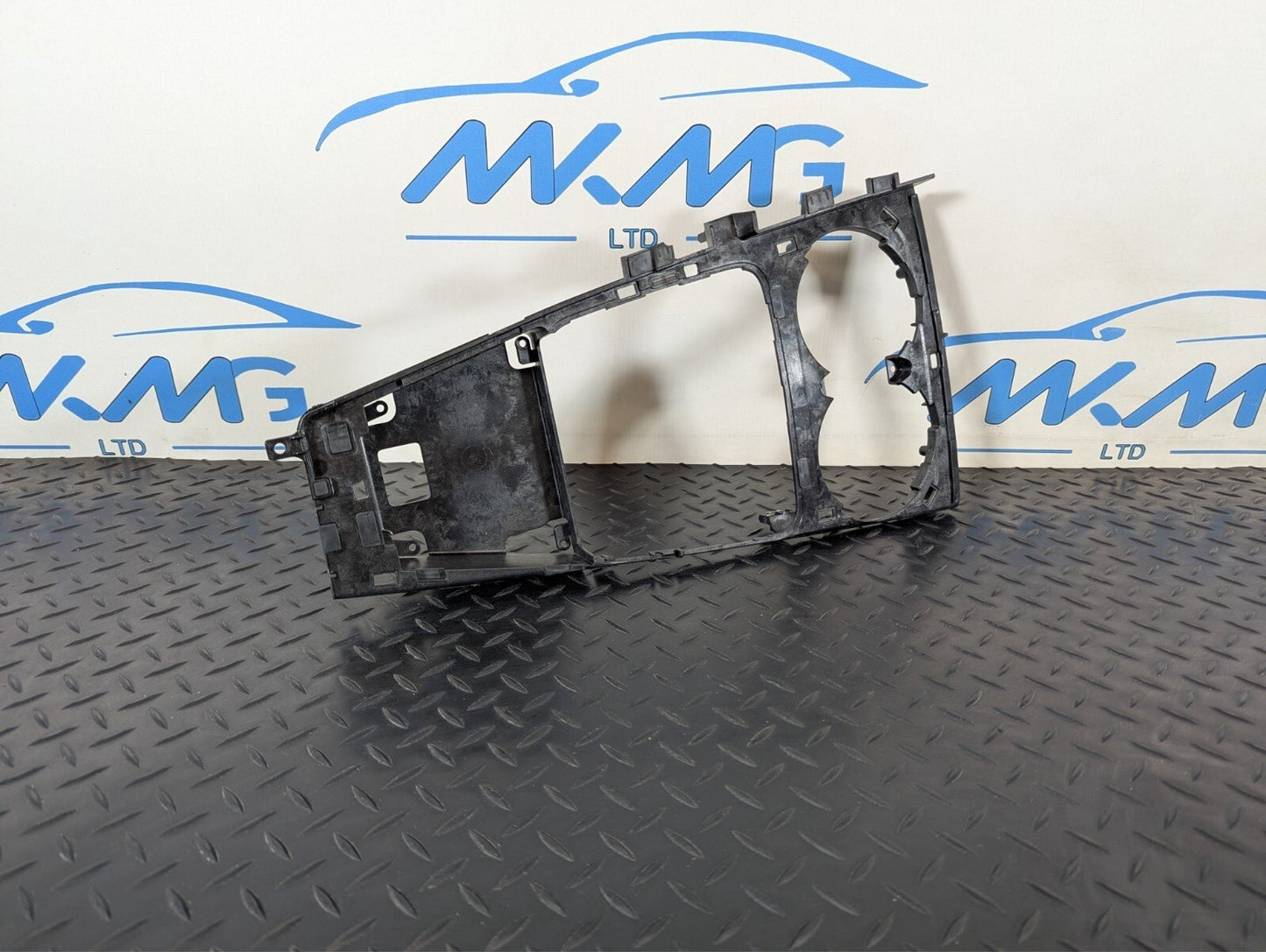 16-19 AUDI A4 B9 GENUINE OEM CENTRE CONSOLE TRIM 8W2864261A