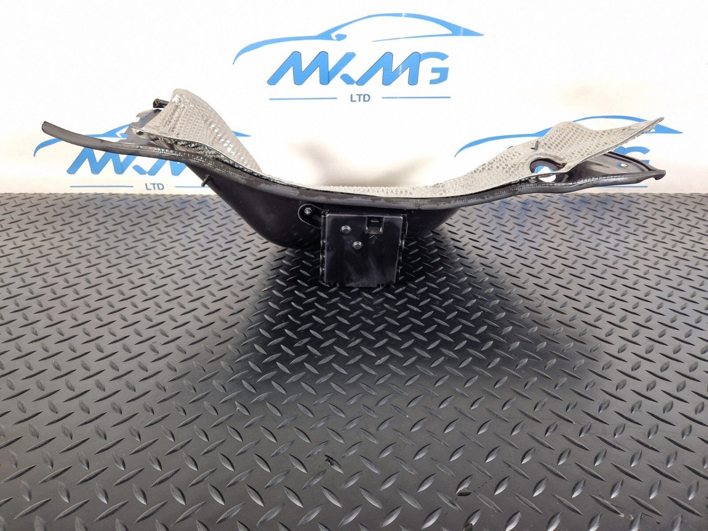 10-18 AUDI A7 4G S-LINE EXHAUST SILENCER HEAT SHIELD 4G0804165D 4G0819532B