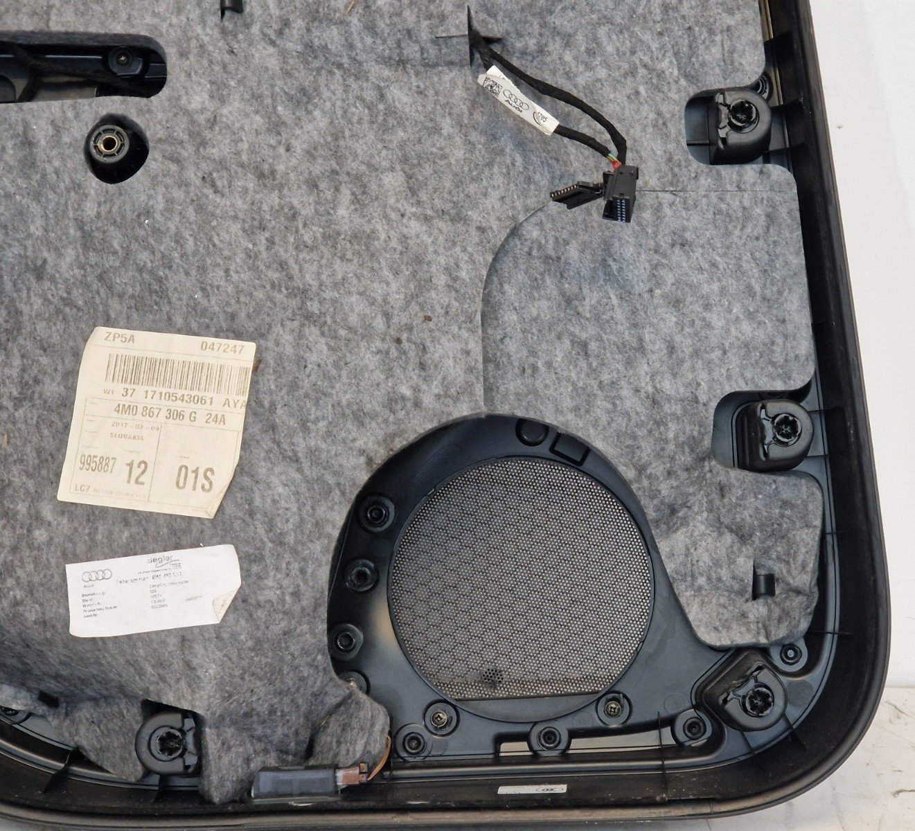 16-20 AUDI Q7 4M REAR RIGHT DOOR CARD PANEL TRIM ALCANTAR COVER 4M0867306