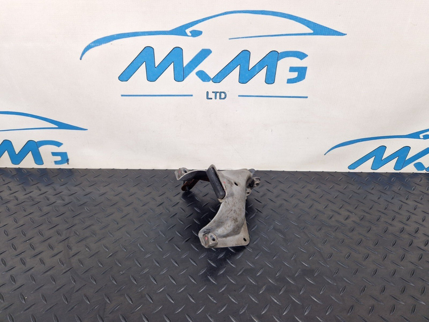 12-17 AUDI S5 CONVERTIBLE ENGINE MOUNT BRACKET 8K0399059F