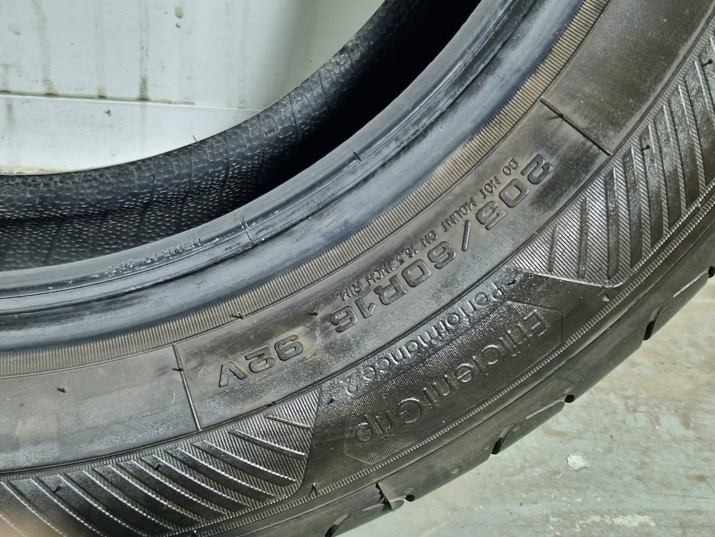 Goodyear Tyre 205/60/R16 92V Efficient Grip Genuine ~6mm Tread