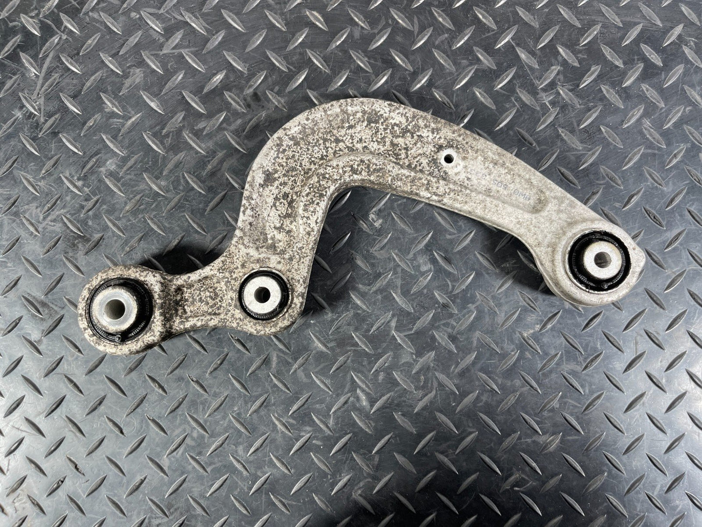 GENUINE AUDI A4 B9 A5 S5 F5 REAR LEFT OR RIGHT CONTROL ARM 8W0505361E
