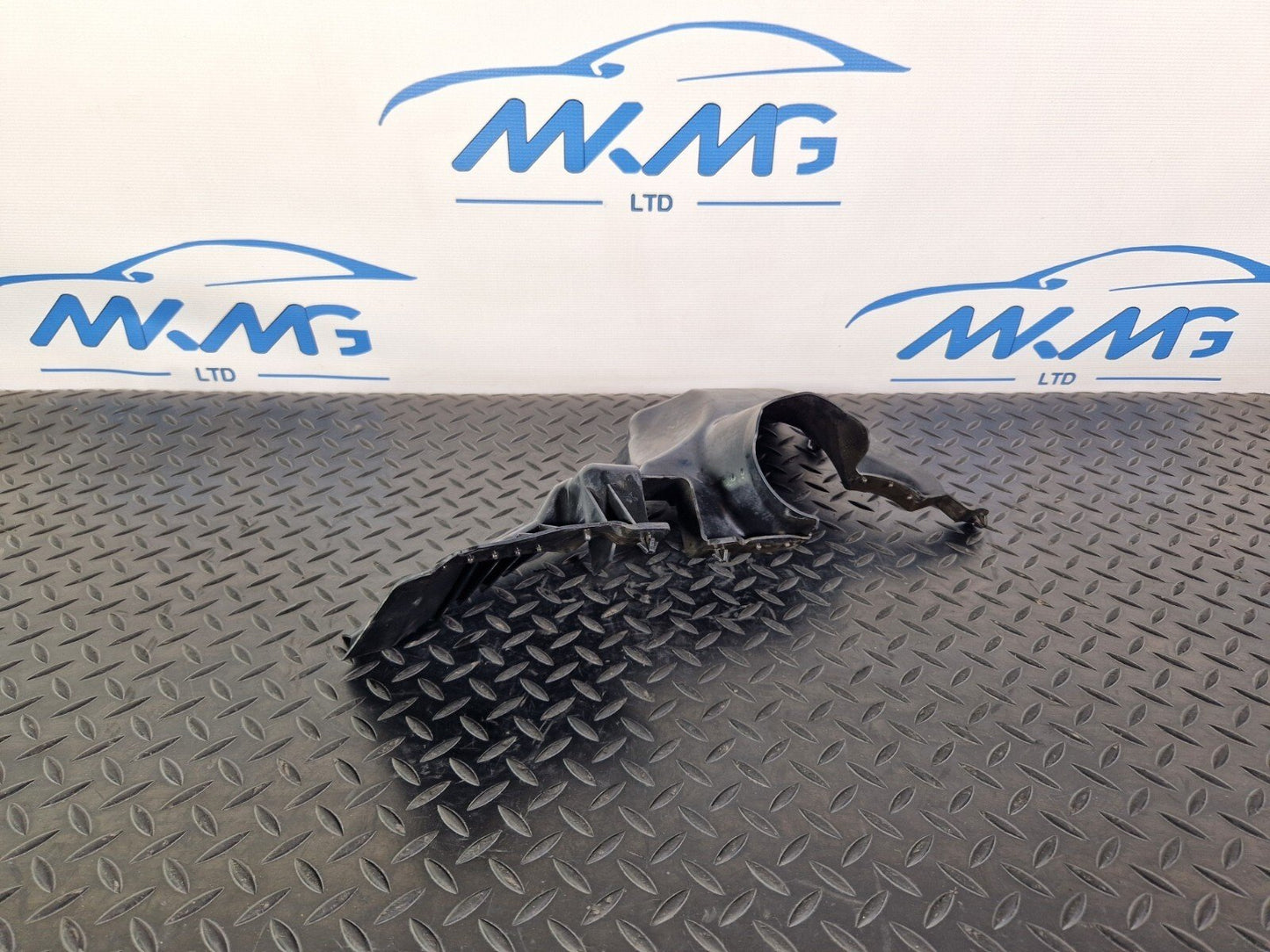 18-ON MERCEDES A CLASS W177 OEM UNDERBODY ENGINE TRAY TRIM COVER A2475240000