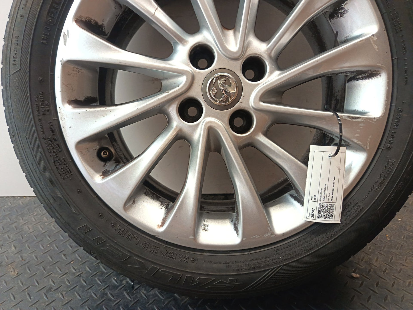 Vauxhall Corsa MK4 (E) (4500) 16" Alloy Wheel with Tyre 195/55/16 ~5mm