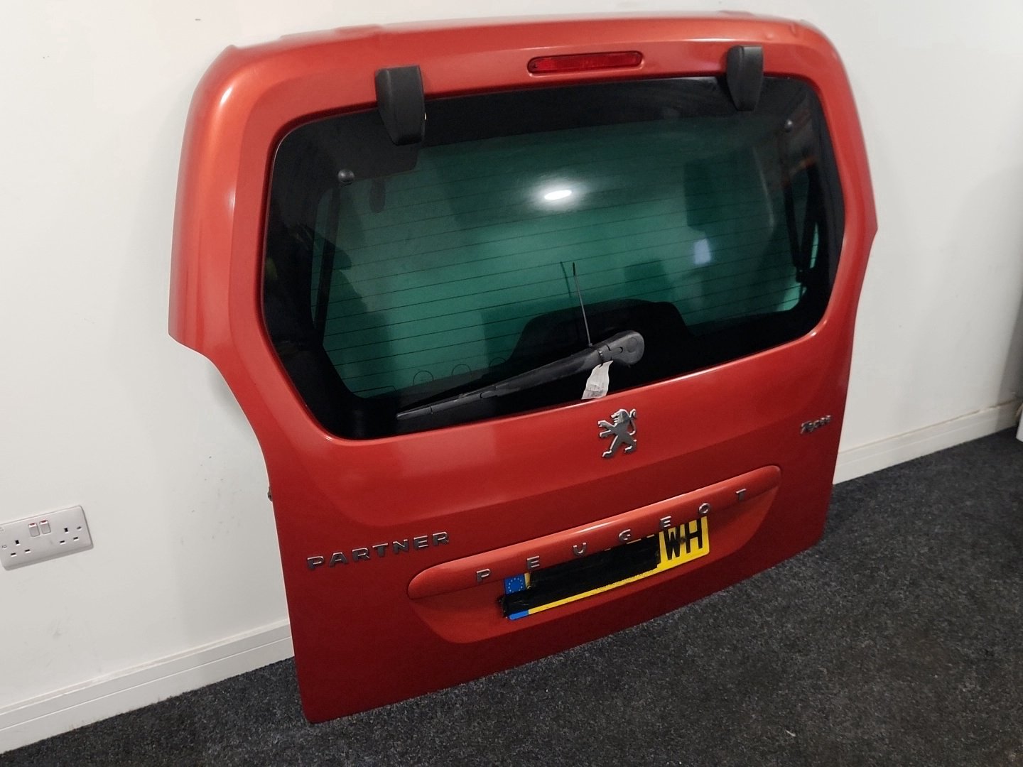 Peugeot Partner MK2 (PH1) (B9) Van Bootlid Trunk Tailgate in Tourmaline Red KHK