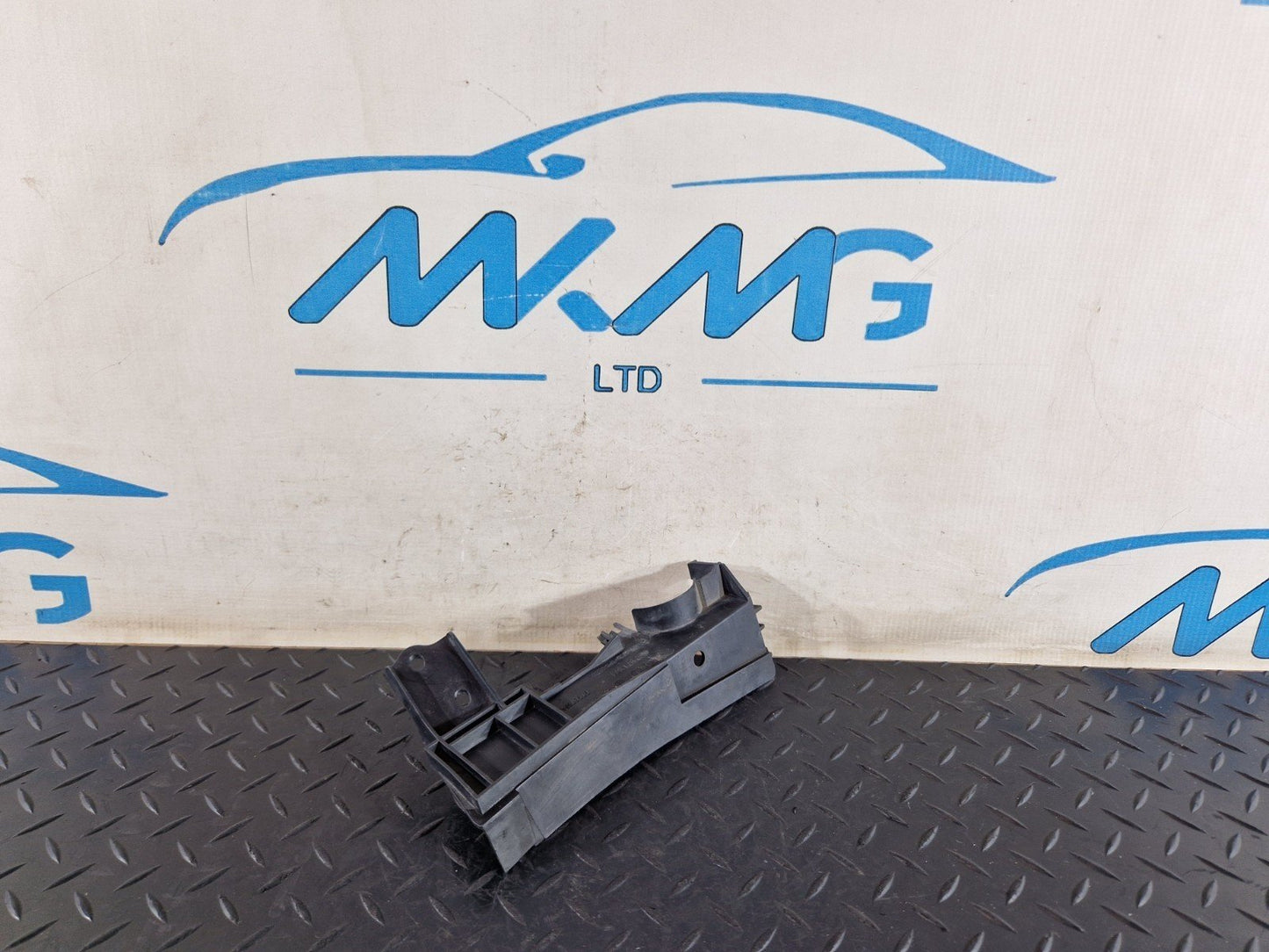 16-20 AUDI Q7 4M WIRING GROMMET BRACKET 4M0971871BG