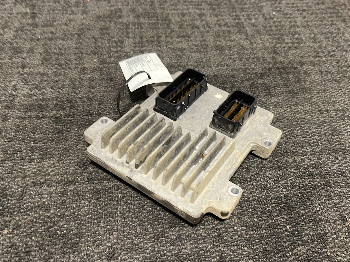 Vauxhall Astra MK6 (J) (A3400) Hatchback Engine Control Unit Module ECU 12654172