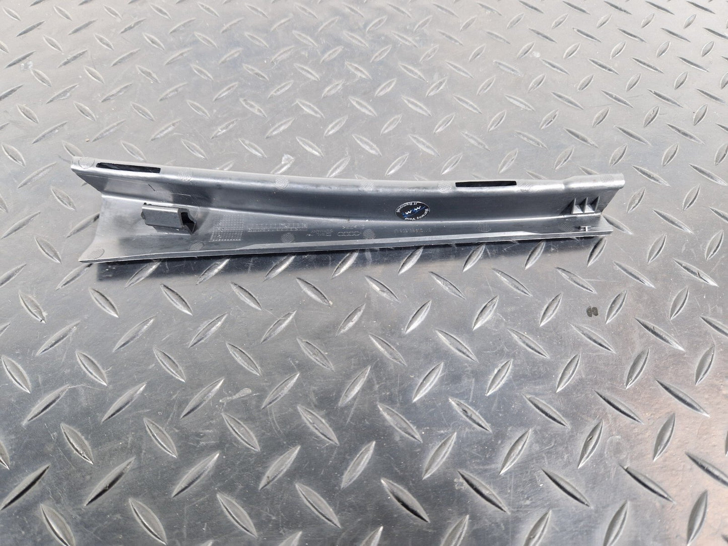 16-19 AUDI A4 AVANT B9 S-LINE LEFT PASSENGER SIDE A PILLAR TRIM 8W0868203