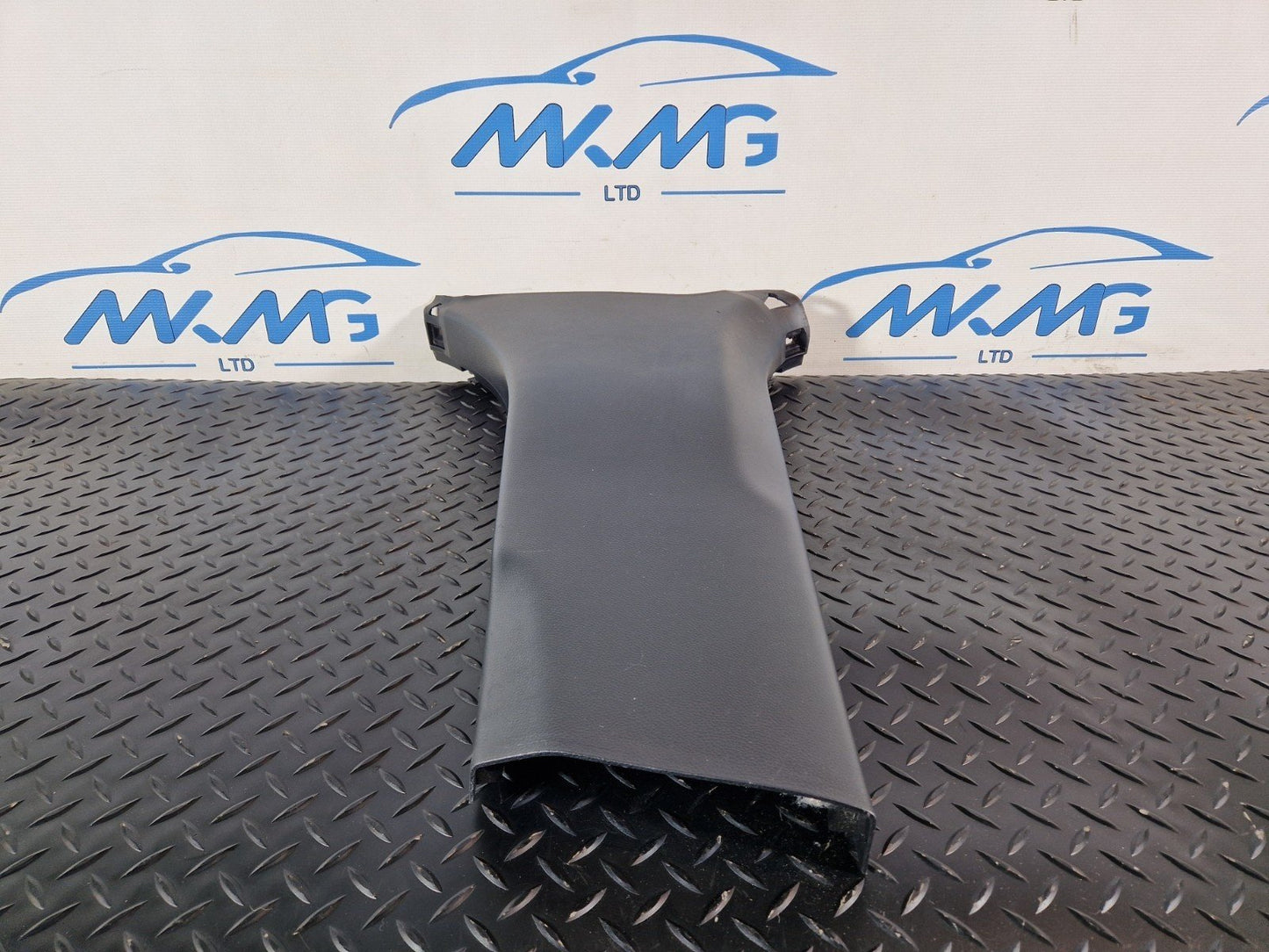 11-19 MERCEDES BENZ ML W166 GENUINE LEFT LOWER B PILLAR TRIM A1666900025