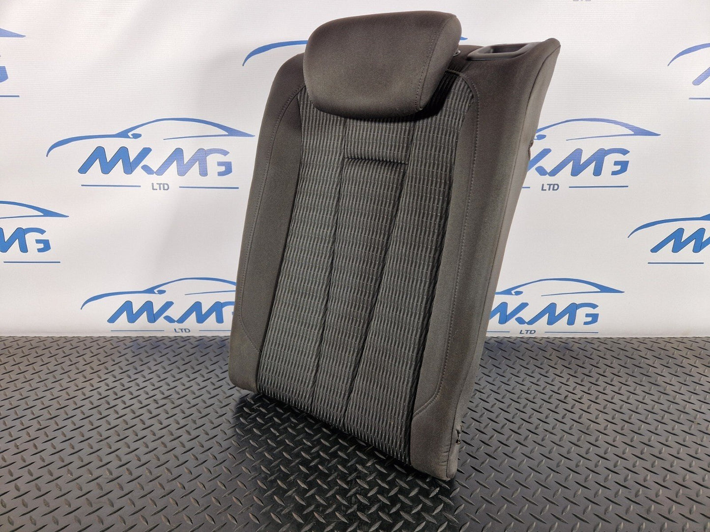 16-19 AUDI A4 B9 SALOON REAR LEFT N/S/R CLOTH SEAT BACKREST WITH HEADREST