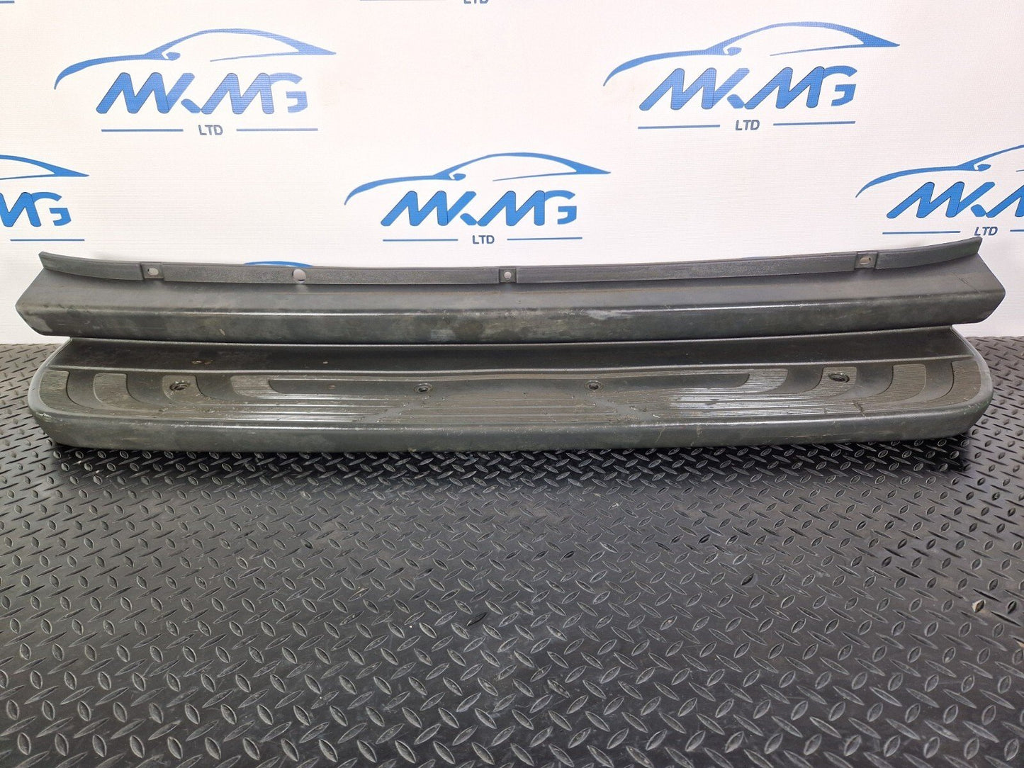 18-ON MERCEDES BENZ SPRINTER W907 W910 REAR BUMPER MIDDLE BRACKET A9108856500