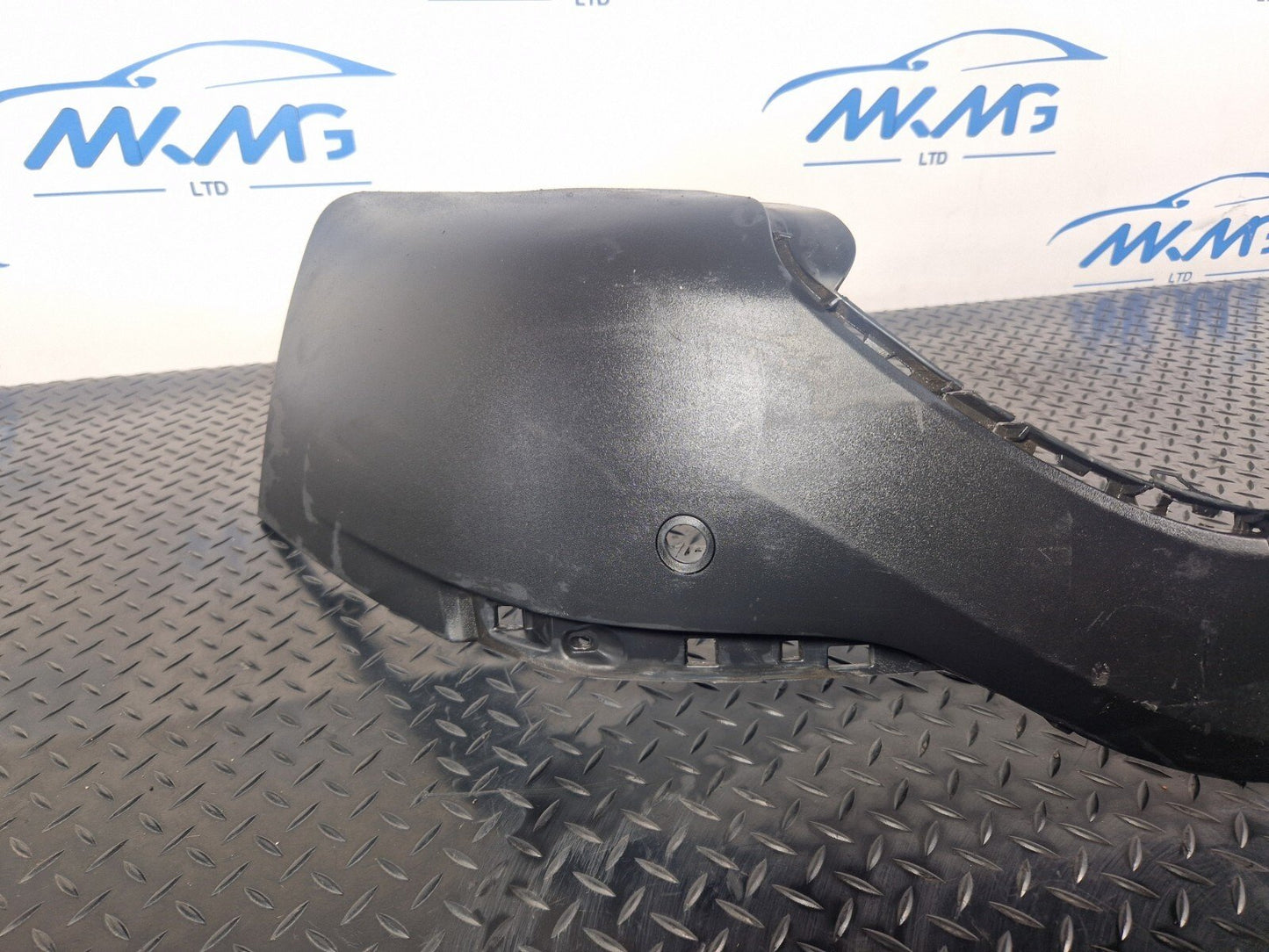 16-22 BMW X1 F48 GENUINE REAR BUMPER IN BLACK 73552713