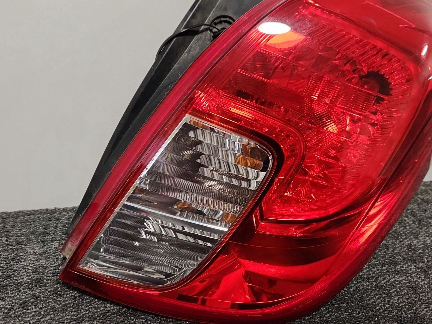 2016 Vauxhall Mokka MK1 (G1U0) Genuine Rear Right O/S Driver Tail Light 42435942