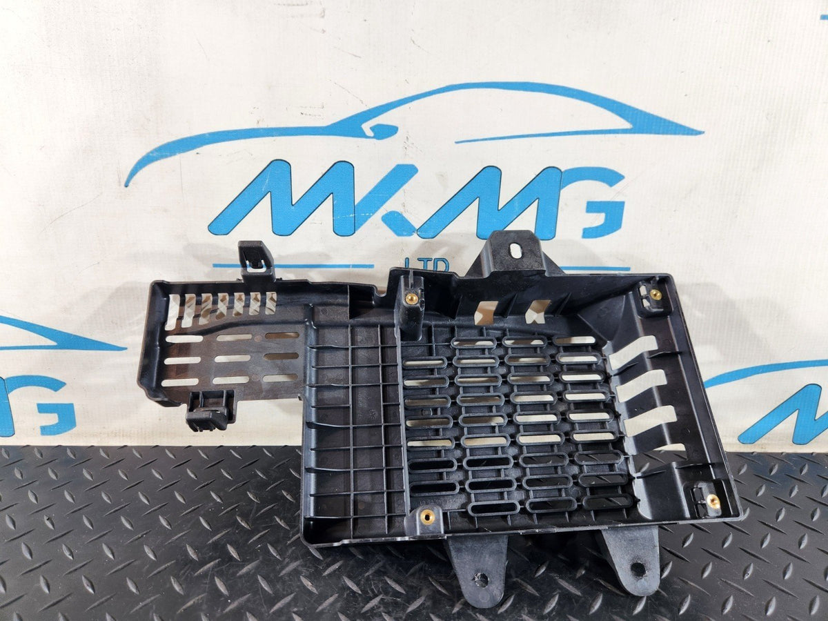 MERCEDES BENZ B CLASS W247 AMPLIFIER AUDIO UNIT BRACKET HOLDER MOUNT A2475450601