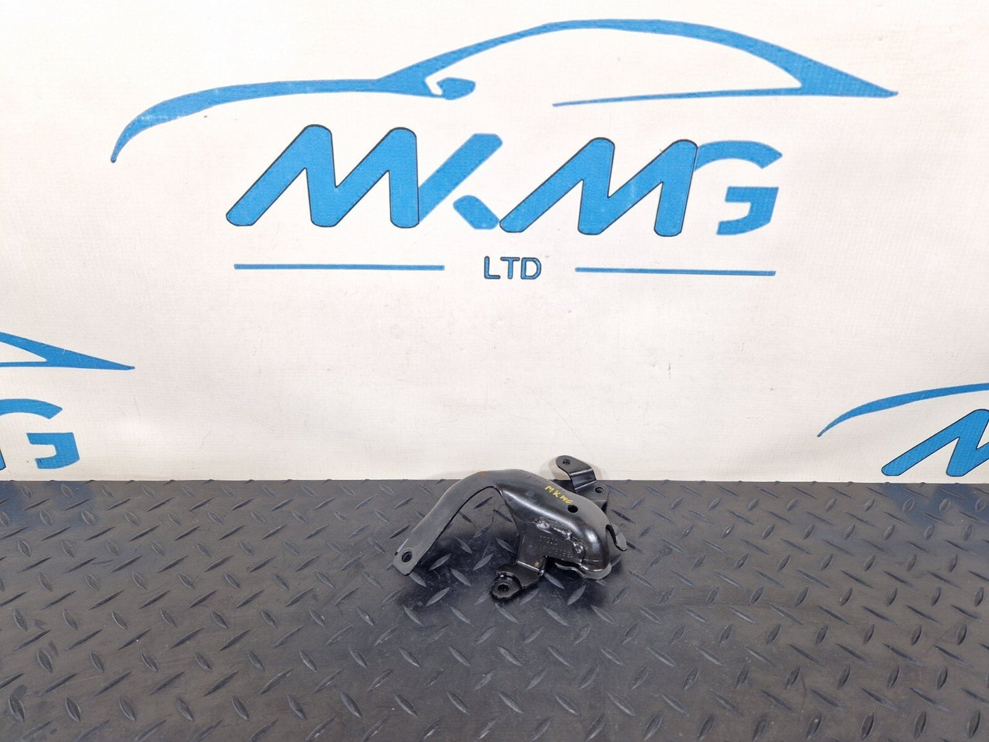 14-21 MERCEDES BENZ C220 W205 EXHAUST BRACKET HOLDER A6510780784