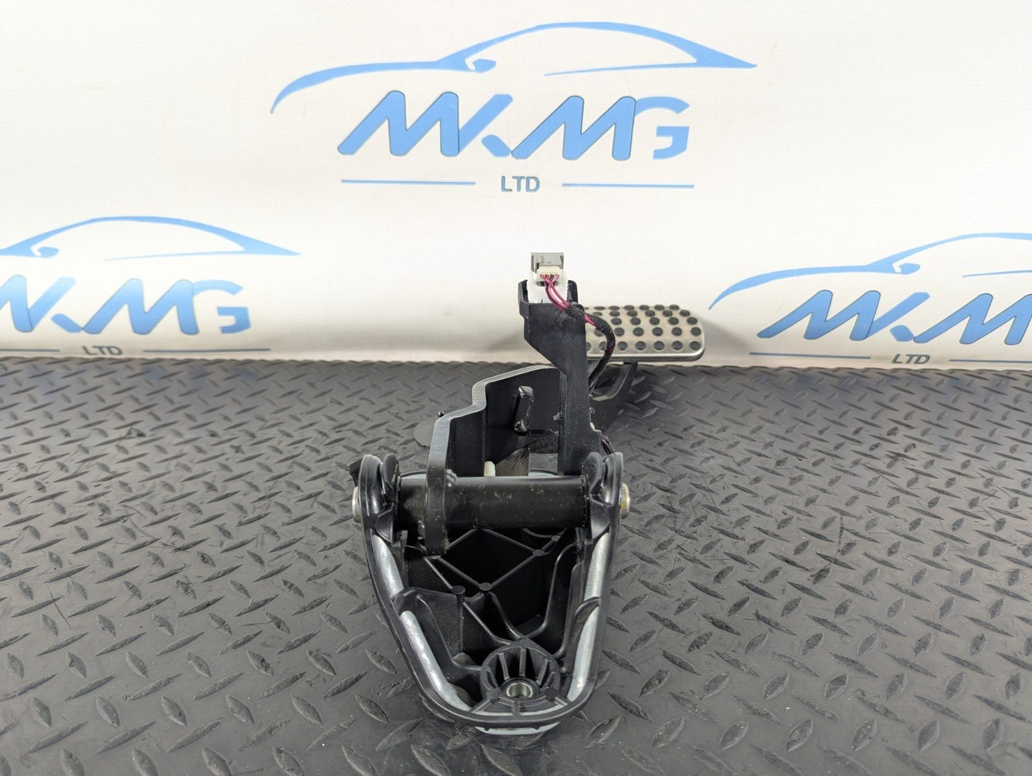 11-19 MERCEDES BENZ ML W166 GENUINE BRAKE PEDAL A1662920101