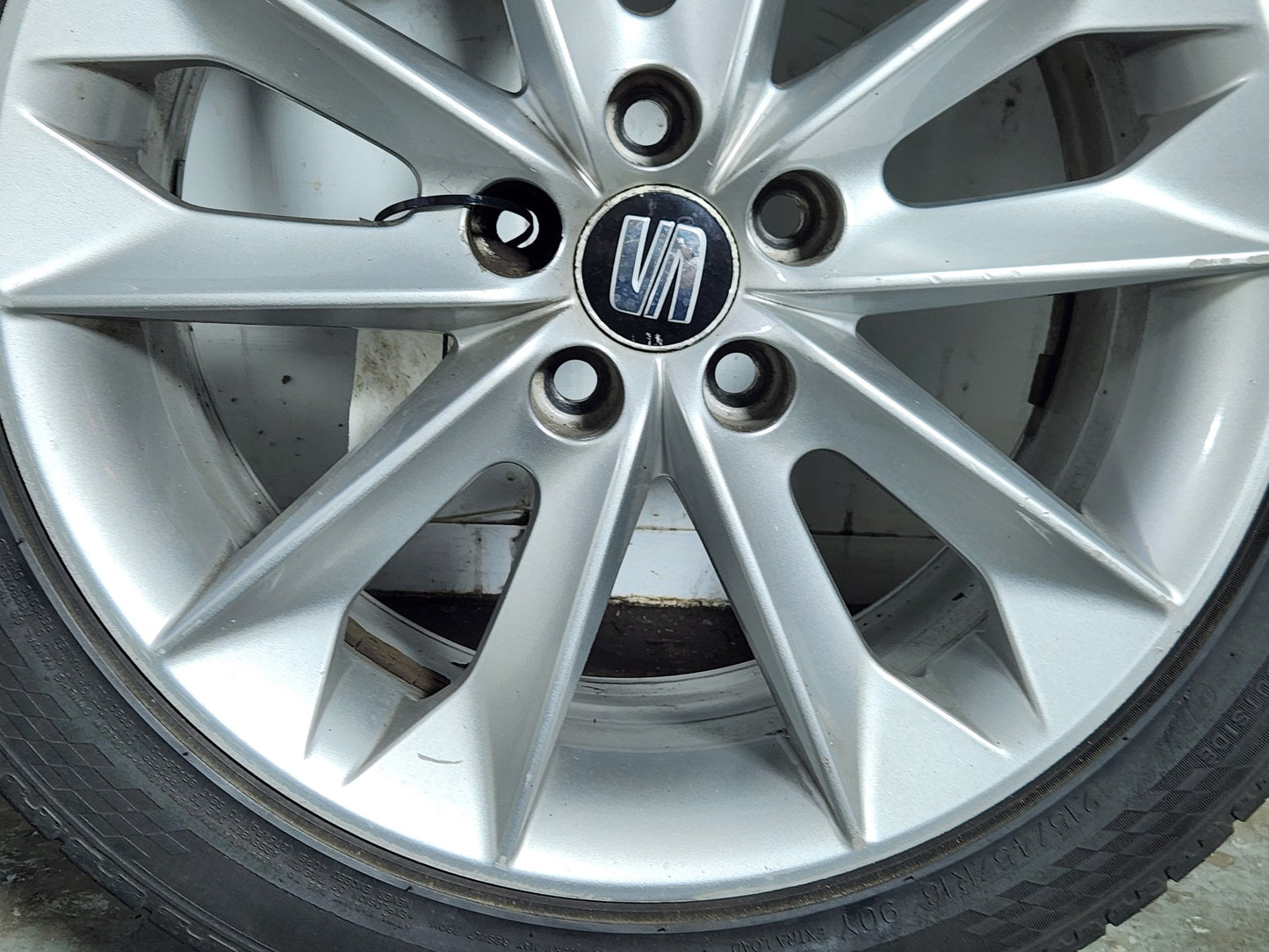 Seat Ibiza MK4 FL - 6J 16" Alloy Wheel with Tyre 215/45/16 ~4mm 6J0601025N