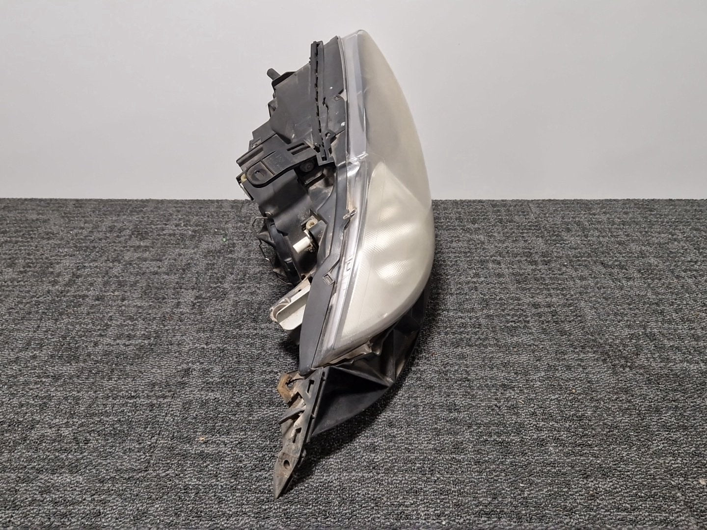 BMW 116i E87 Hatchback Genuine Front Right O/S Driver Headlight