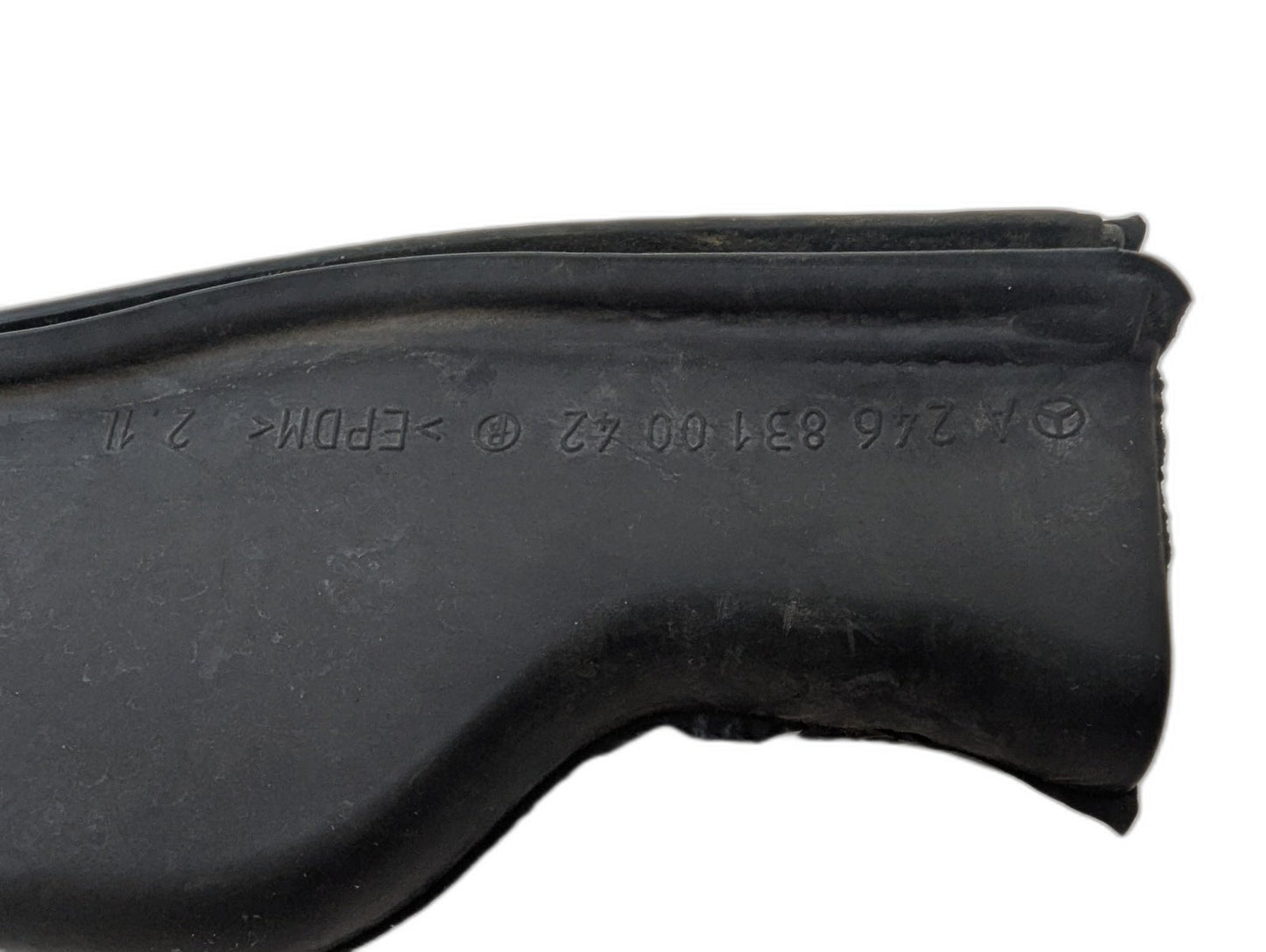 MERCEDES BENZ B W246 ENGINE RUBBER SEAL OEM A2468310042