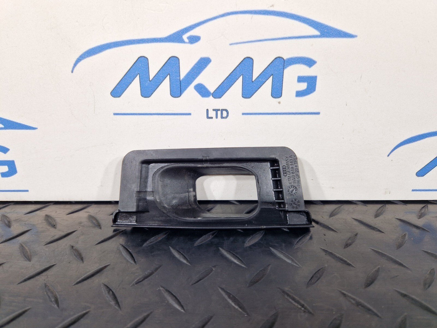 16-19 AUDI A4 B9 GENUINE FRONT LEFT REINFORCEMENT BEAM SEAL 8W0819143A
