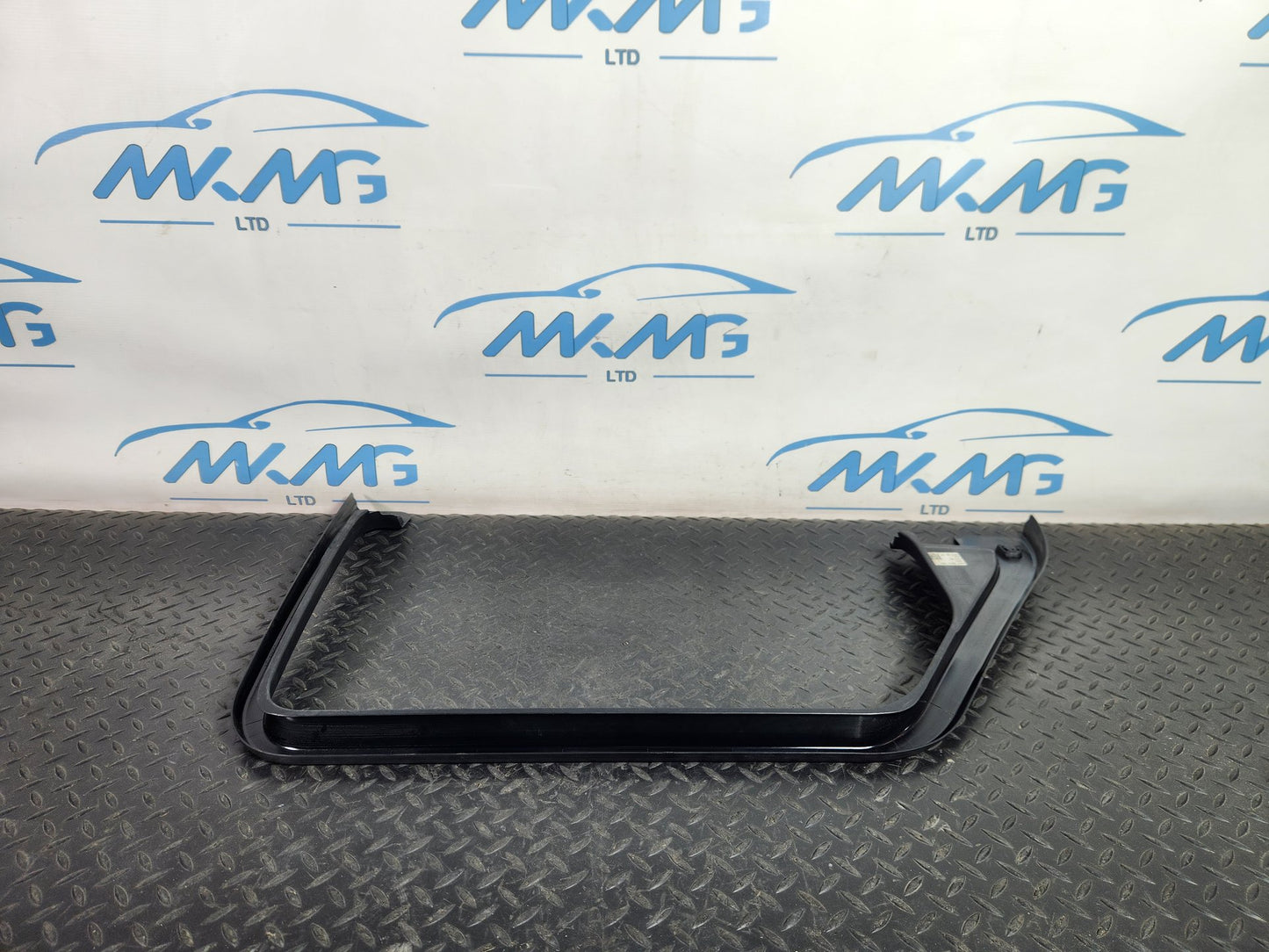 Land Rover Range Rover Evoque L551 SUV Rear Right Door Window Trim K8D225514AB