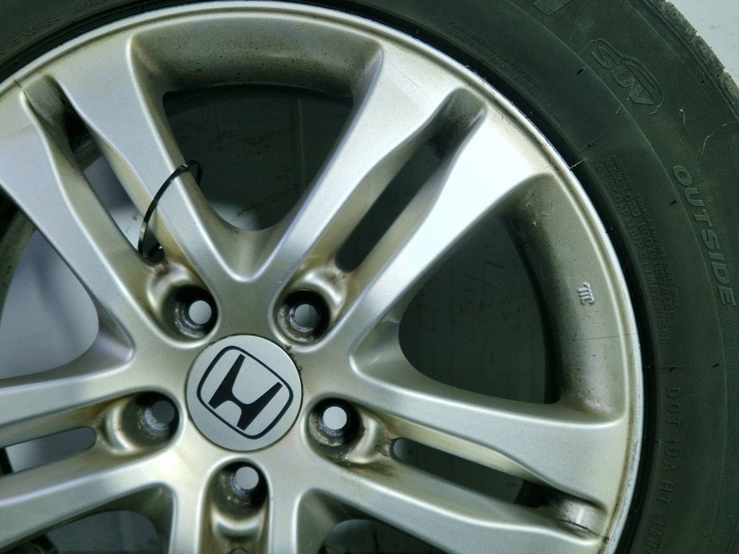 Honda CR-V MK3 FL (RE58) 17" Alloy Wheel with Tyre ~3mm 225/65/17