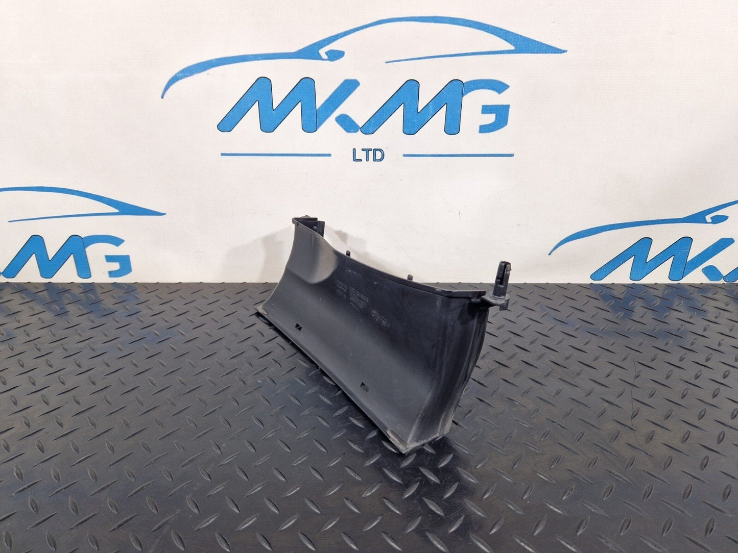 10-18 AUDI A7 4G S-LINE AIR INTAKE DUCT TRIM COVER 4G0129618B
