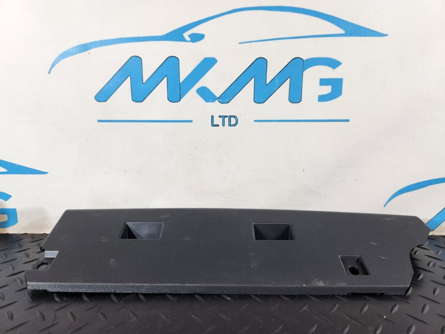 19-ON RANGE ROVER EVOQUE L551 GENUINE DASHBOARD TRIM K8D2-044M90-B
