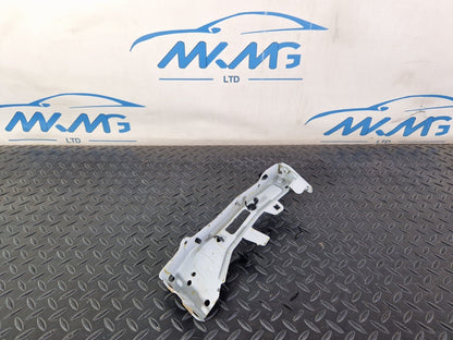 16-19 AUDI A4 B9 S-LINE GENUINE FRONT RIGHT SIDE FENDER BRACKET 8W0821136B