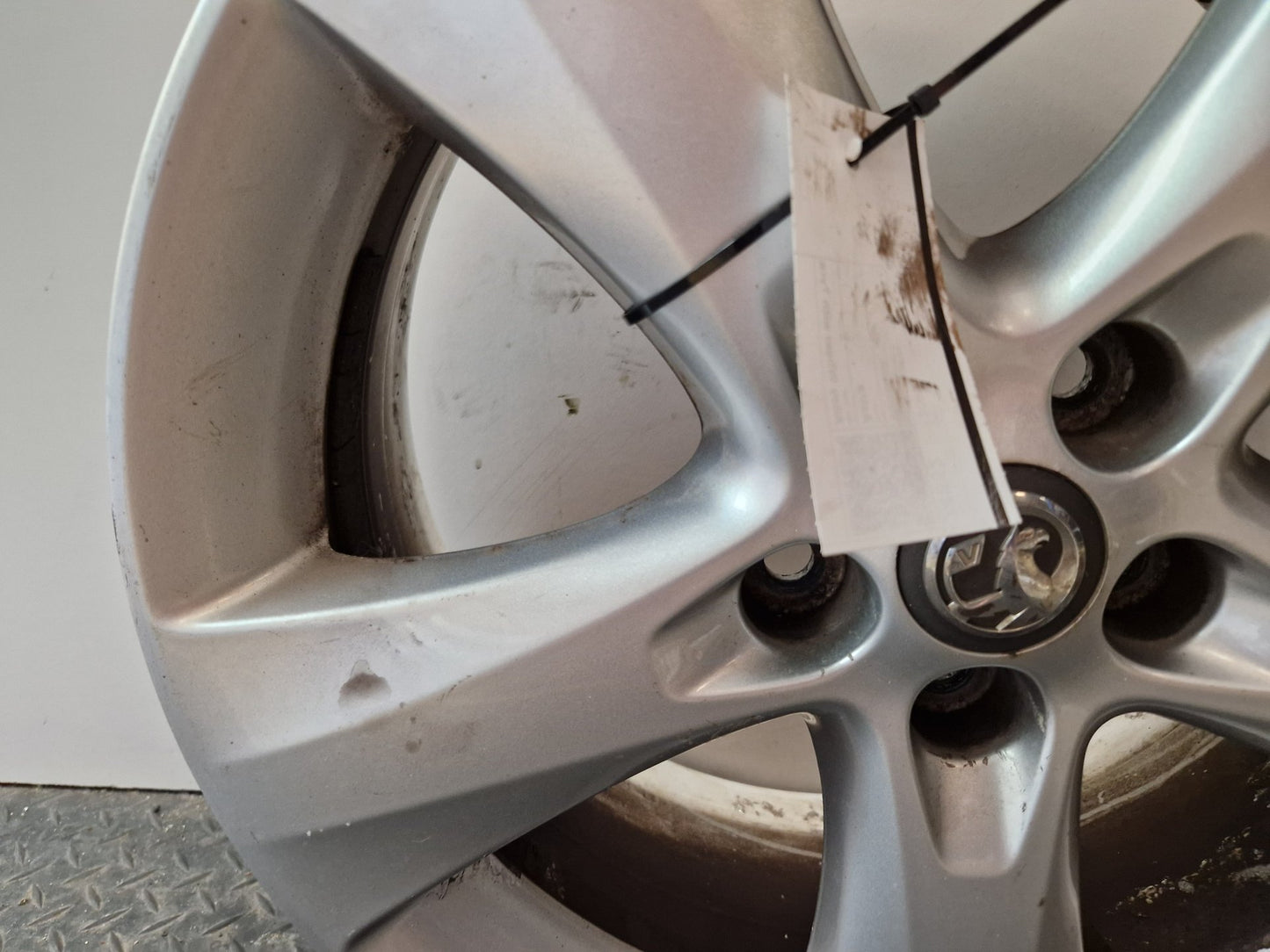 Vauxhall Astra MK6 (J) (A3400) Hatchback 5 Spoke 17" Alloy Wheel