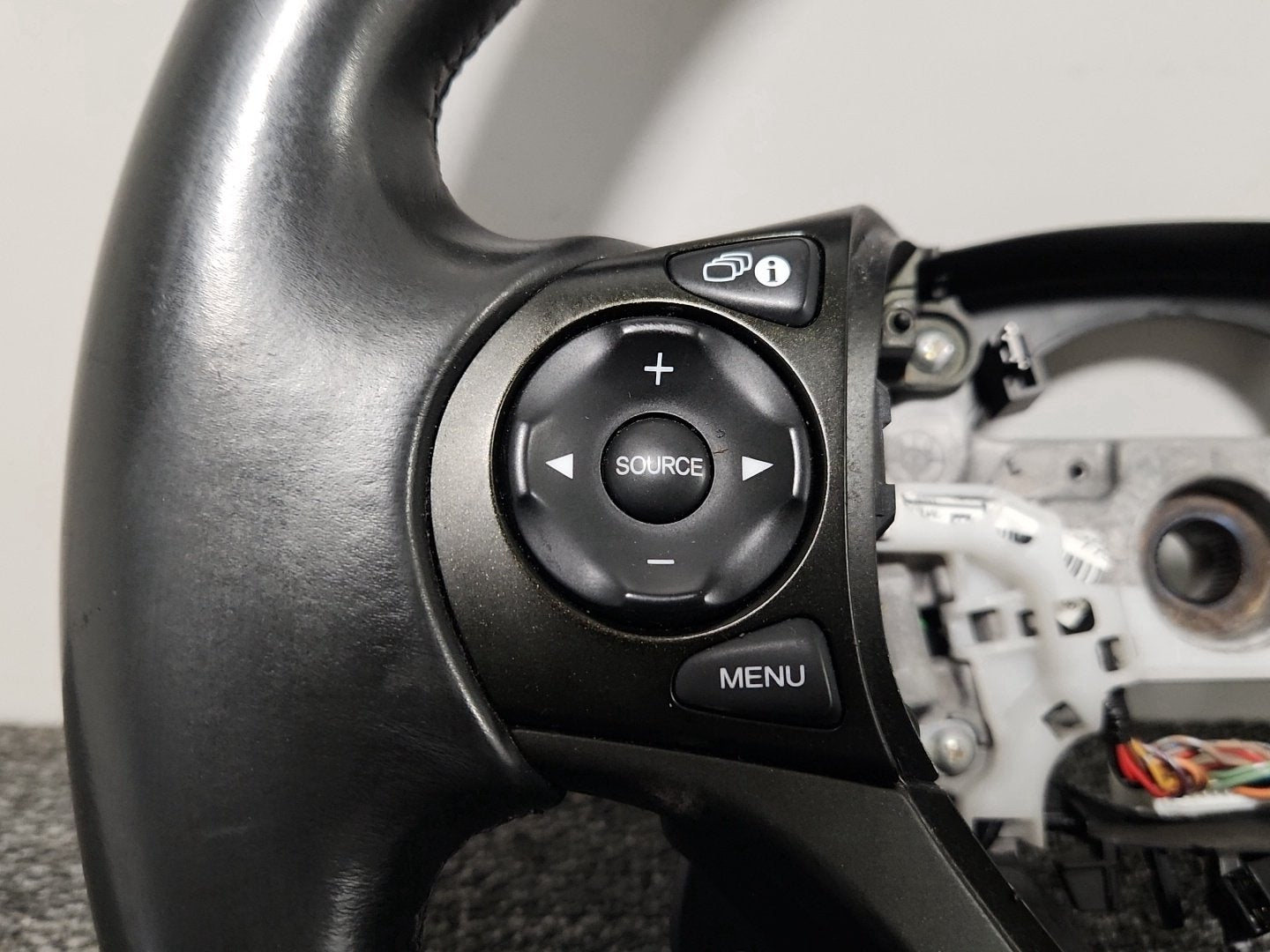 Honda Civic MK9 (FK27) Hatchback Genuine Steering Wheel 78500-TV0-C512-M1