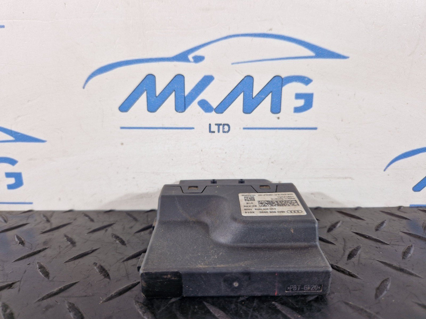Audi Unknown Part Type 4M0906093E