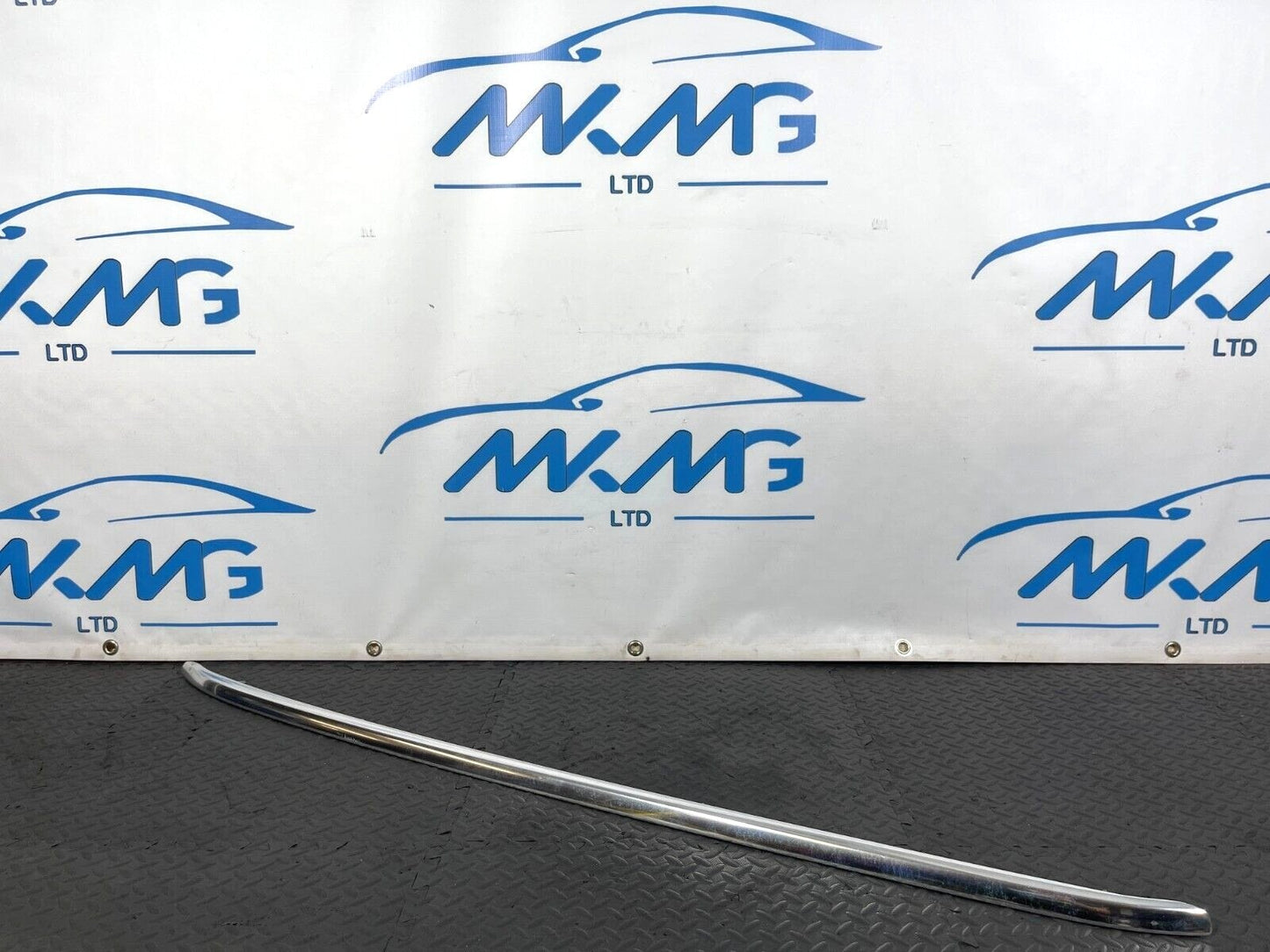 16-19 AUDI A4 B9 AVAN ROOF RAIL PAIR ESTATE CHROME DRIVER SIDE 8W8860022