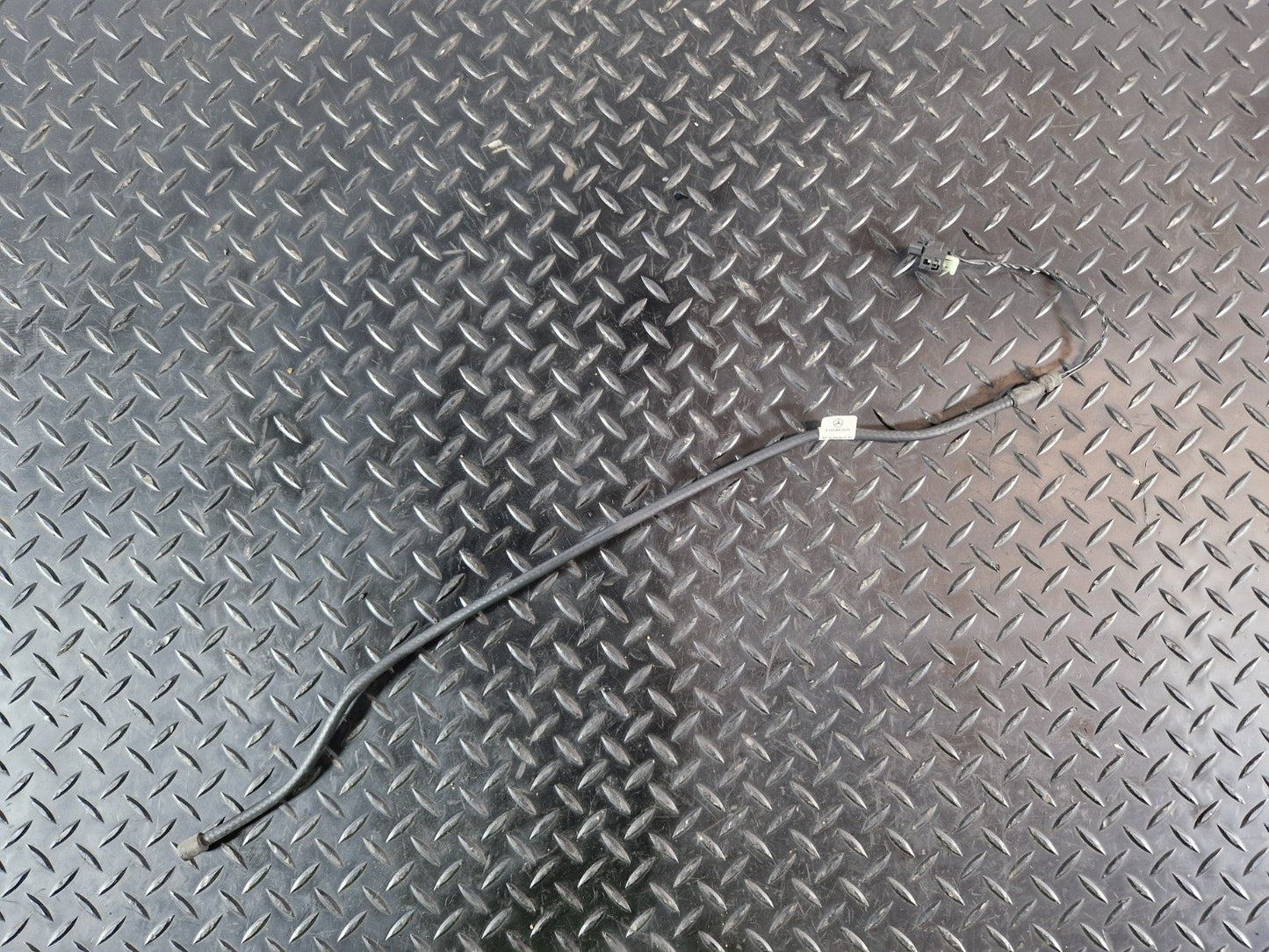 Mercedes-Benz Unknown Part Type A2139052503