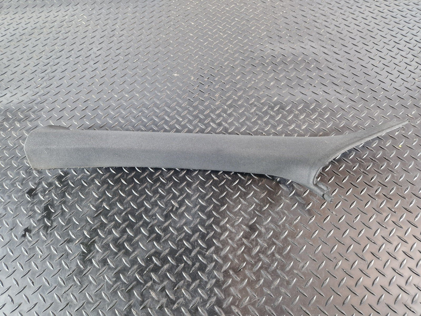 10-15 AUDI Q7 4L GENUINE OEM LEFT PASSENGER SIDE FRONT A PILLAR TRIM 4L0867233