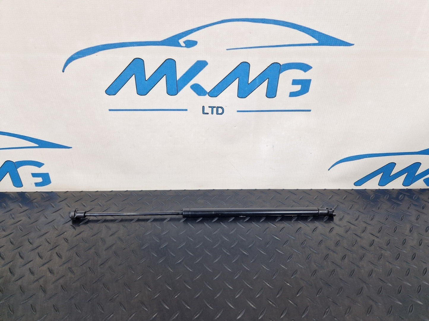 16-19 AUDI A4 B9 REAR BOOT LID STRUT 8W5827919