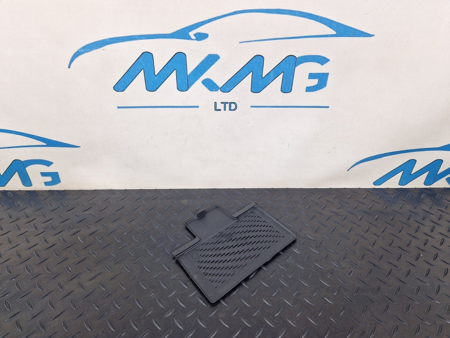 18-ON MERCEDES BENZ A CLASS W177 CENTRE CONSOLE INTERIOR RUBBER INSERT TRIM