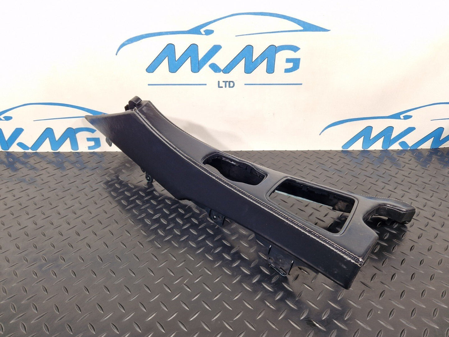 11-18 BMW 6 SERIES F06 GENUINE CENTRE CONSOLE LEATHER TRIM IN BLACK 9197340