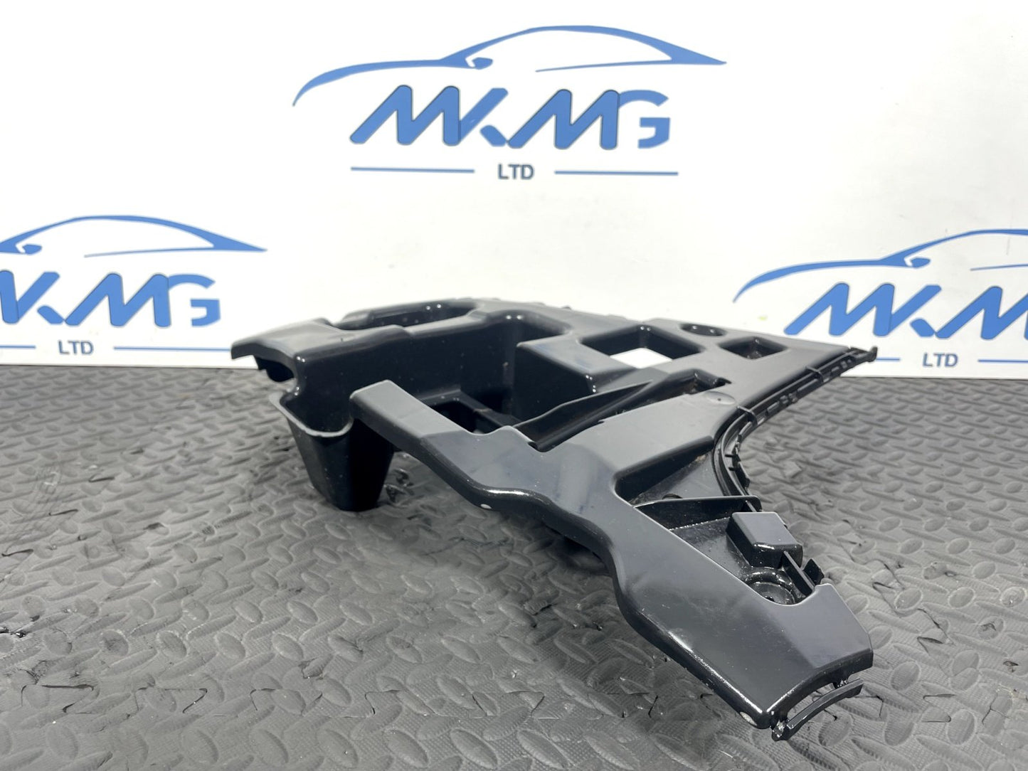 14-21 BMW 2 SERIES F45 F46 OEM REAR PASSENGER LEFT SIDE BUMPER BRACKET 7318753
