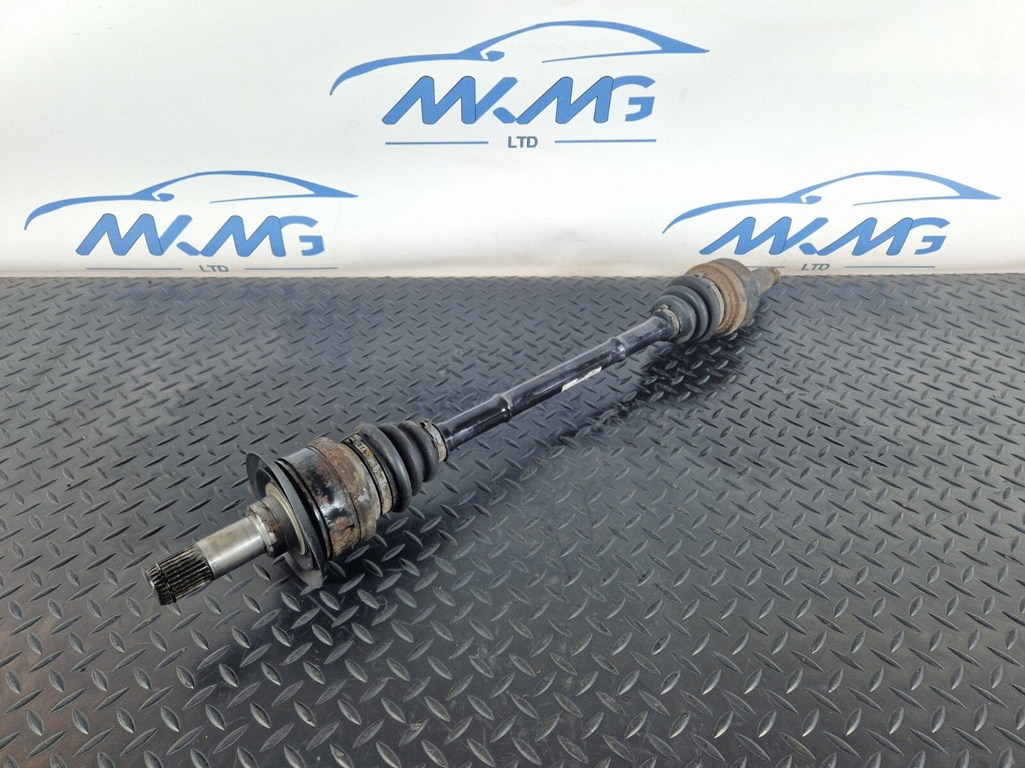 12-18 BMW 3 SERIES F30 F31 LCI LEFT SIDE REAR DRIVESHAFT 8680347