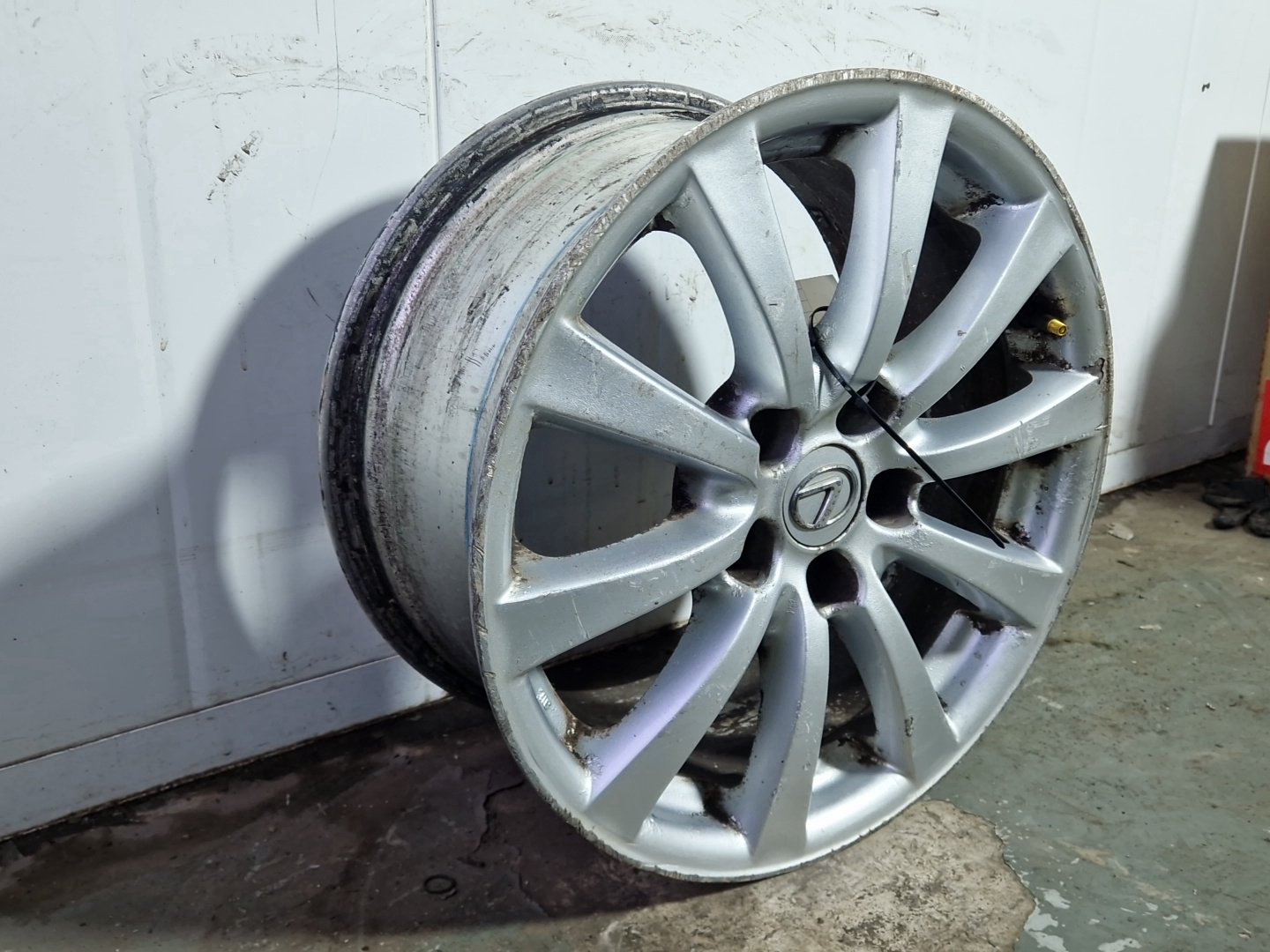 Lexus IS220d MK2 FL (ALE20) Sedan Genuine 10 Spoke 17" Alloy Wheel