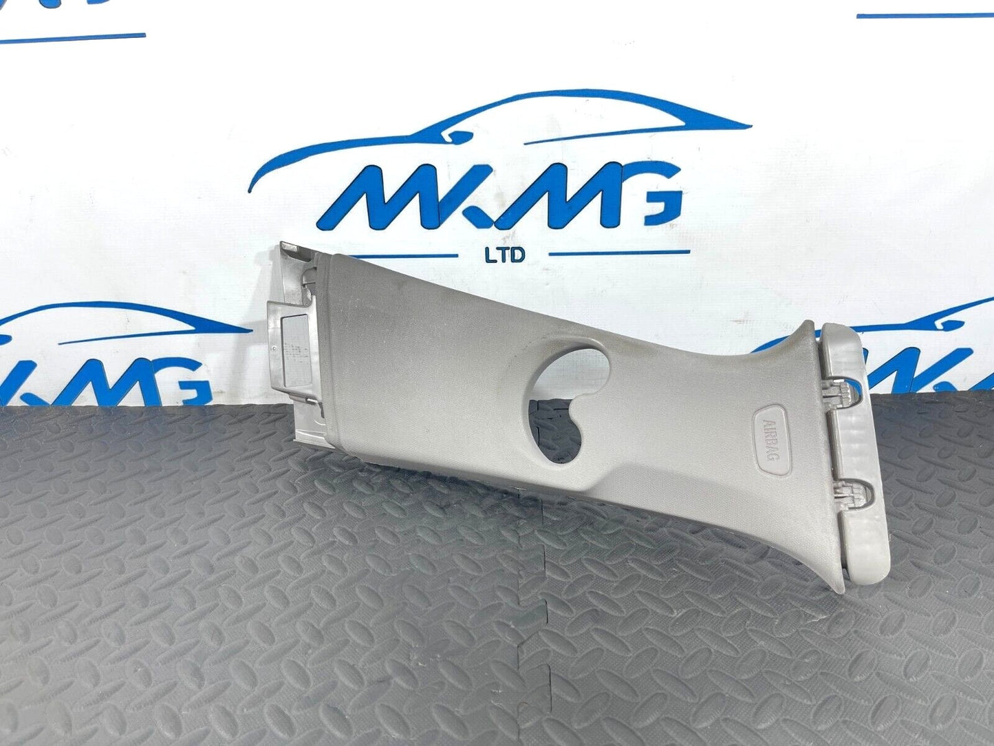 14-21 BMW 2 SERIES GRAN TOURER F45 F46  FRONT RIGHT SIDE B PILLAR TRIM 7329588