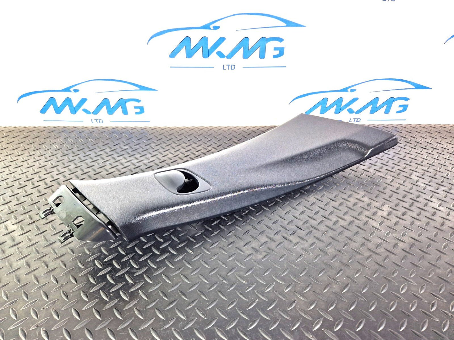 18-ON MERCEDES A CLASS W177 RIGHT DRIVER SIDE B-PILLAR TRIM PANEL A1776900300