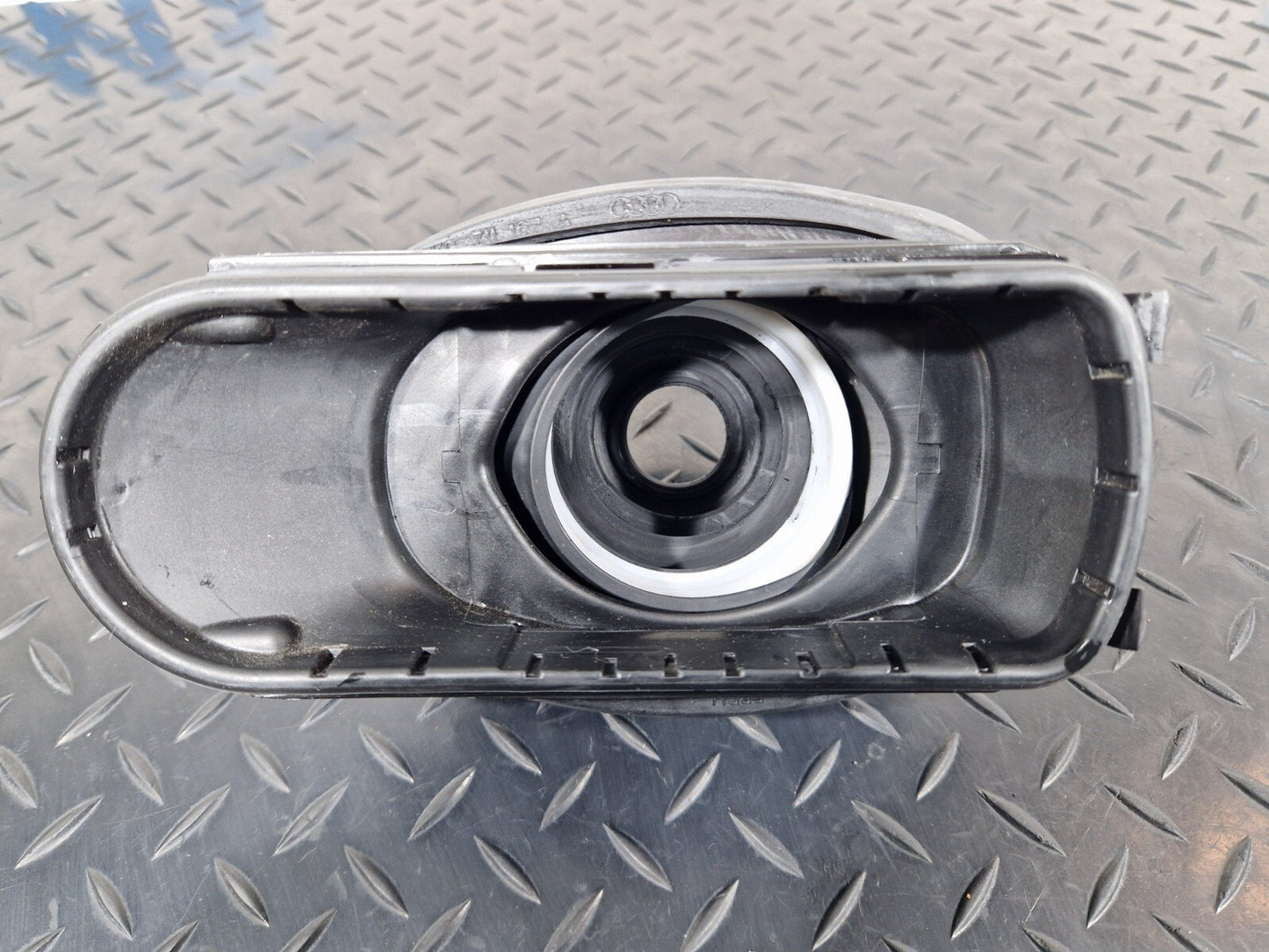 16-19 AUDI A4 B9 GENUINE GEARSTICK RUBBER SEAL TRIM 8W0711406