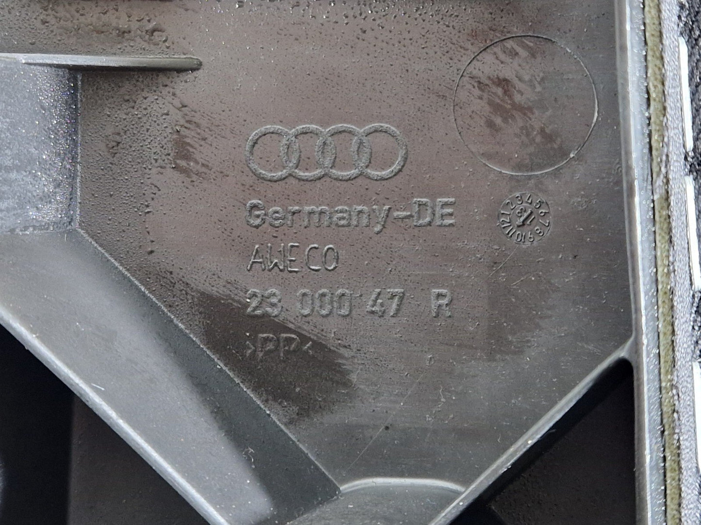 10-18 AUDI A7 4G S-LINE REAR SEAT BOLSTER DRIVER SIDE RIGHT 4G085704A