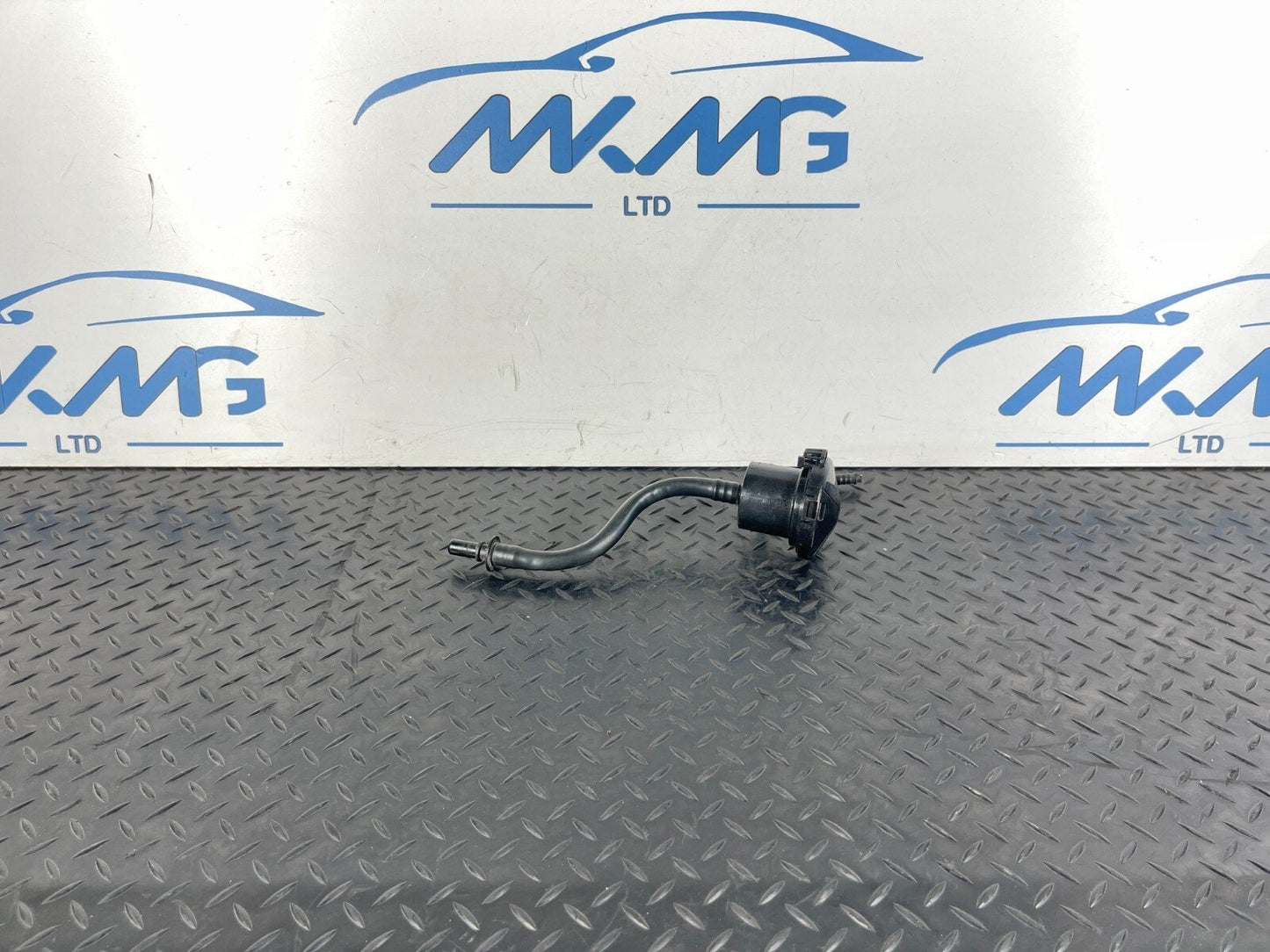 14-21 MERCEDES BENZ C300 W205 GENUINE ADBLUE FILLER PIPE FILTER F24594